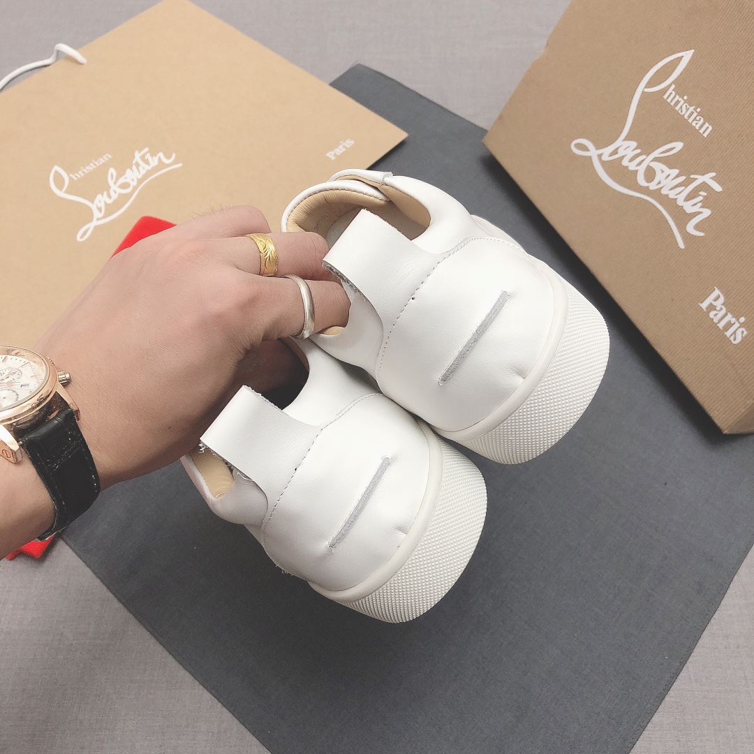 Christian Louboutin Louis Junior Spikes Orlato Flat Sneakers 6 - vstockx