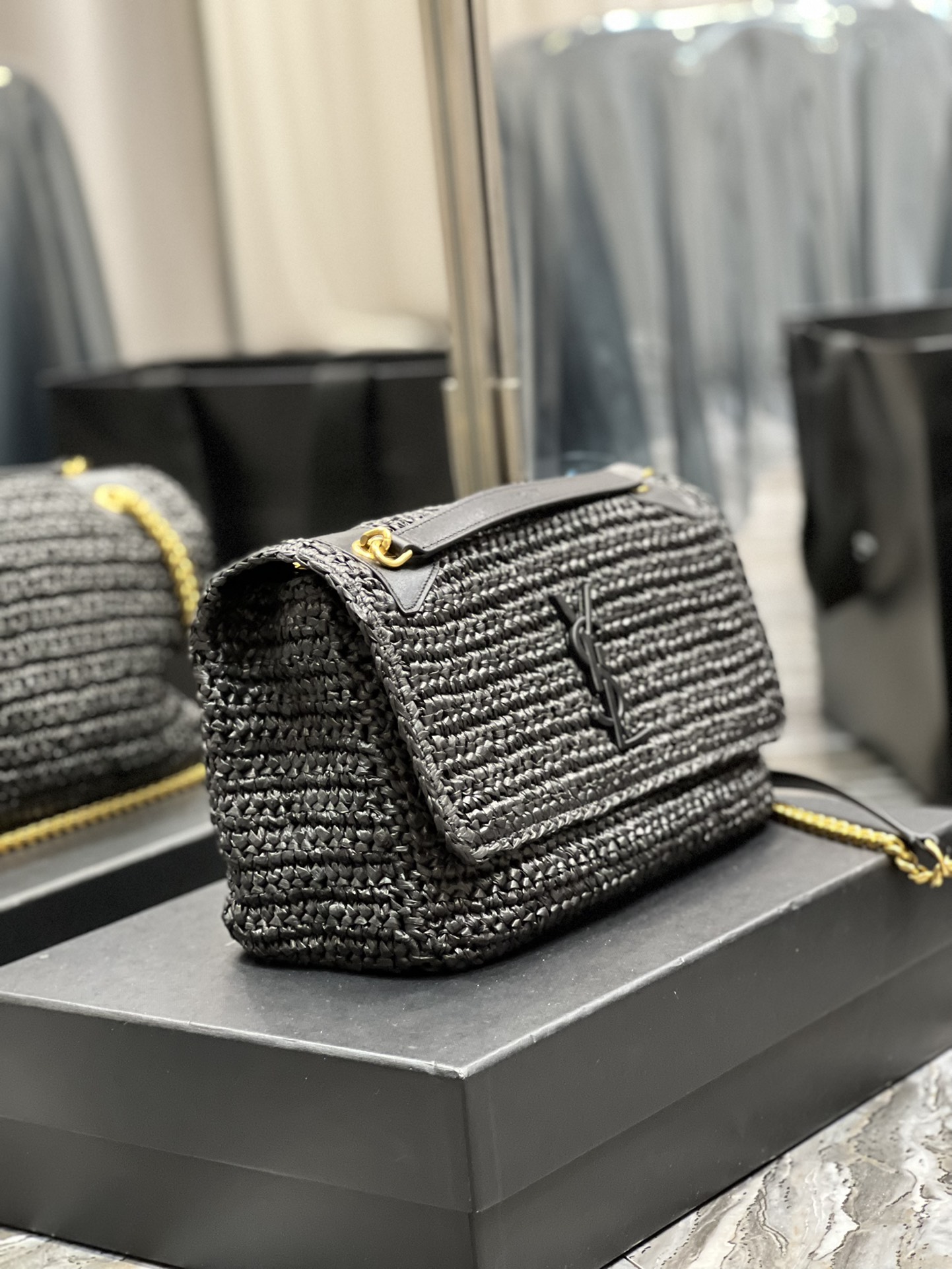 Handbags SAINT LAURENT 633158 size 28x20.5x8.5 cm - vstockx