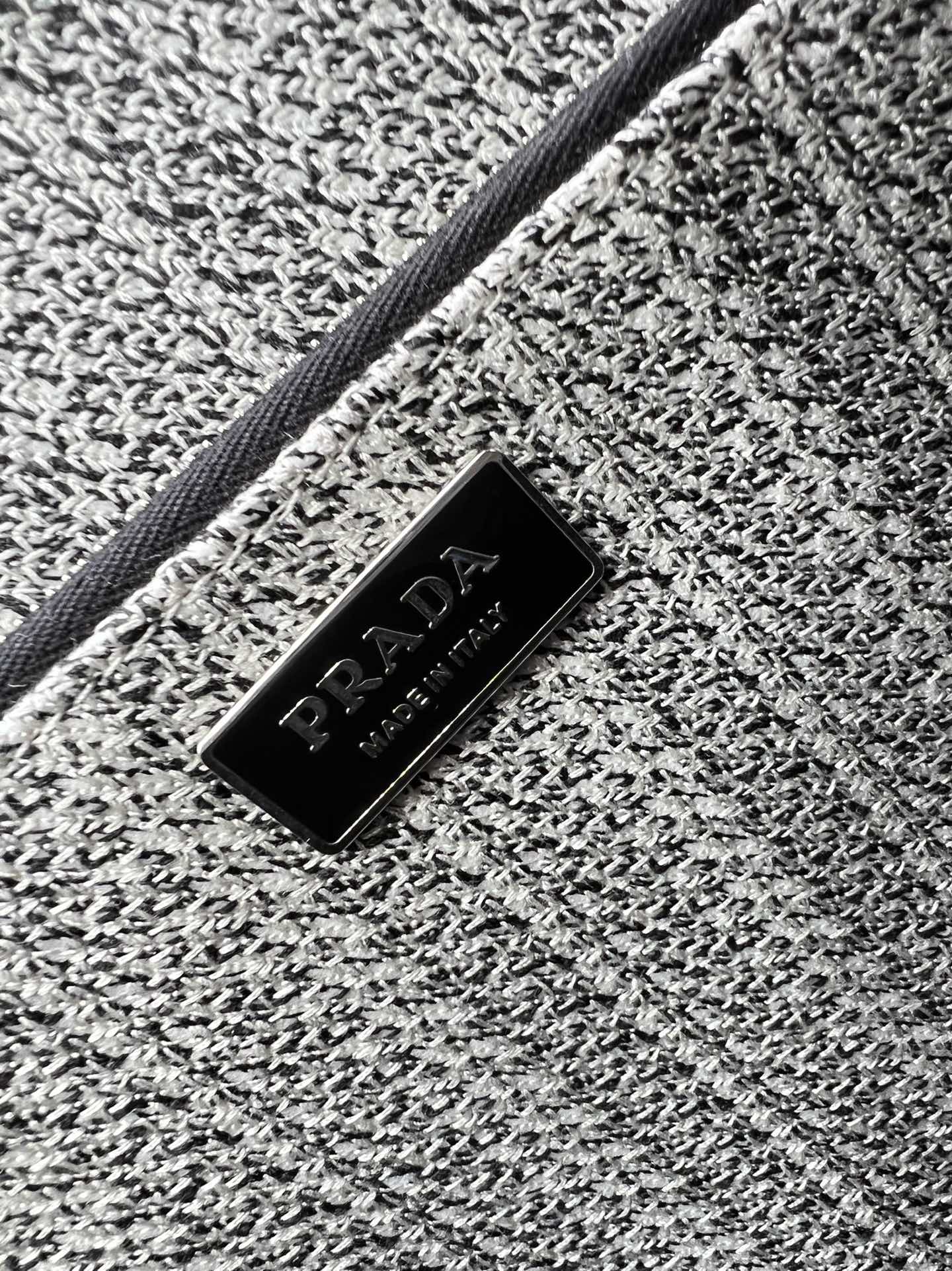 handbags prada 1BA342 27*18.5*10.5 - vstockx