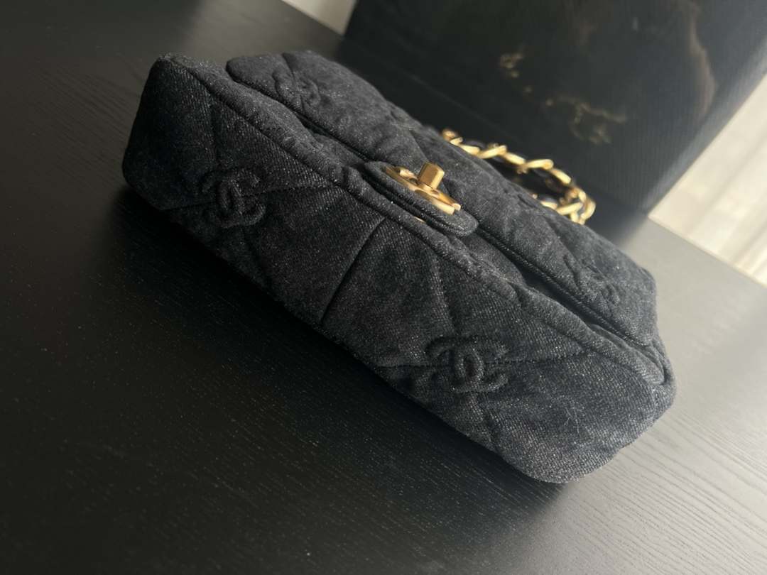 Handbag Chanel 3216 size 23 cm - vstockx