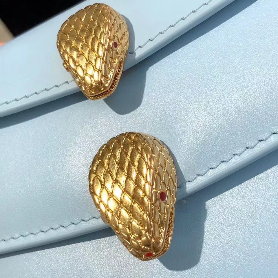 Handbags Bvlgari 288739 size:18.5*13*6.5 cm - vstockx