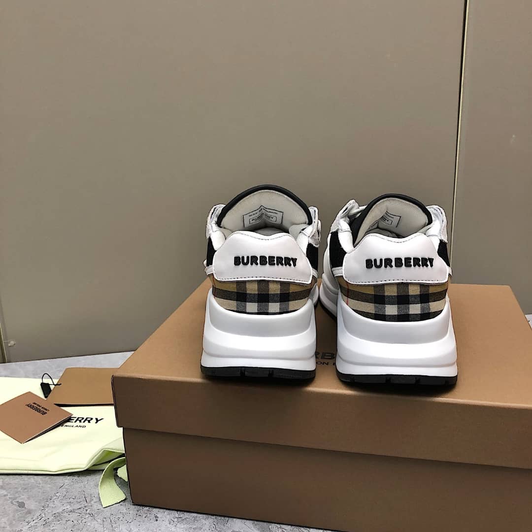 Burberry Regis Black White Archive Beige - vstockx