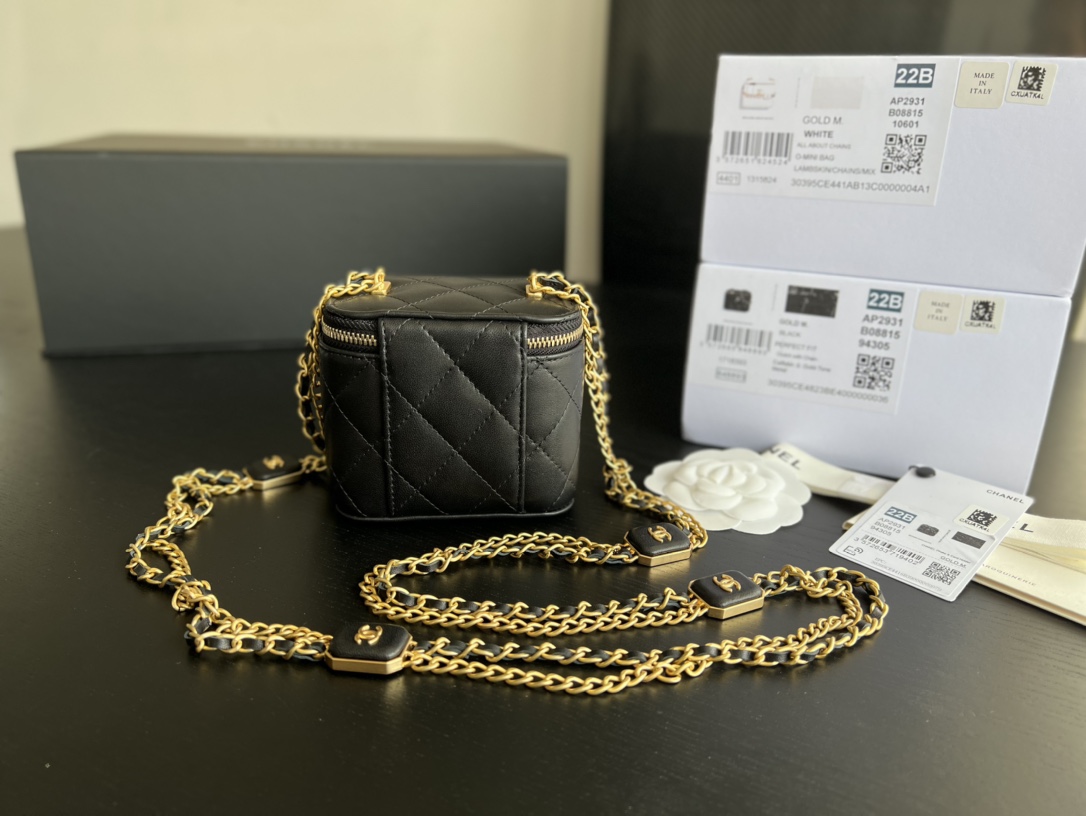 Handbag Chanel 2931 size 8.5cmx11cmx7 cm - vstockx