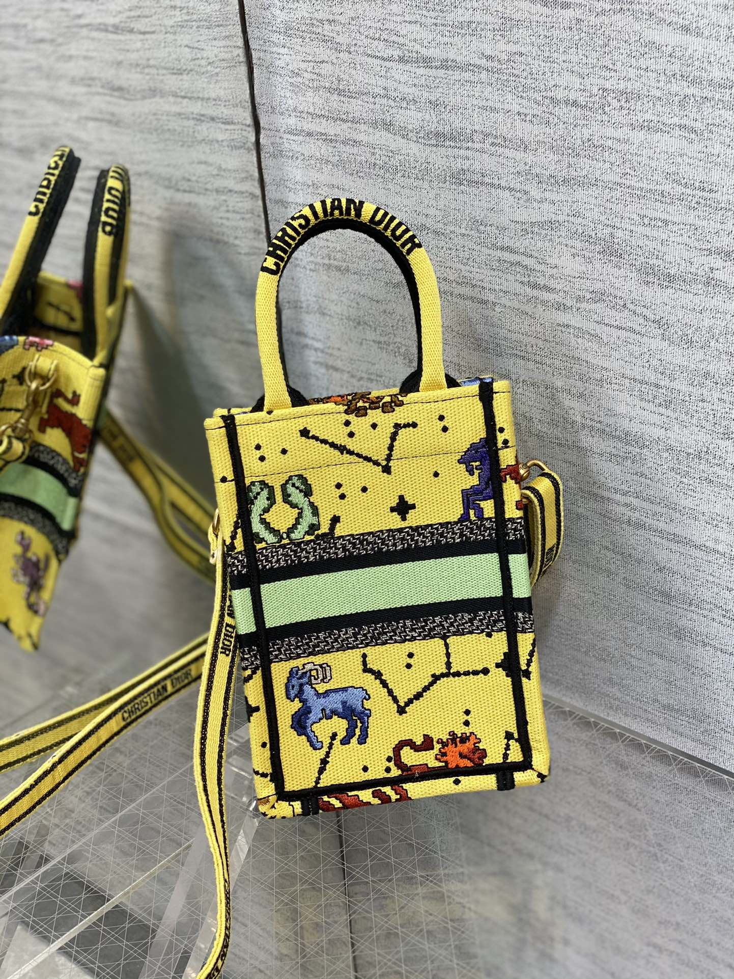 Handbag Dior size 13.5*5*18 cm - vstockx