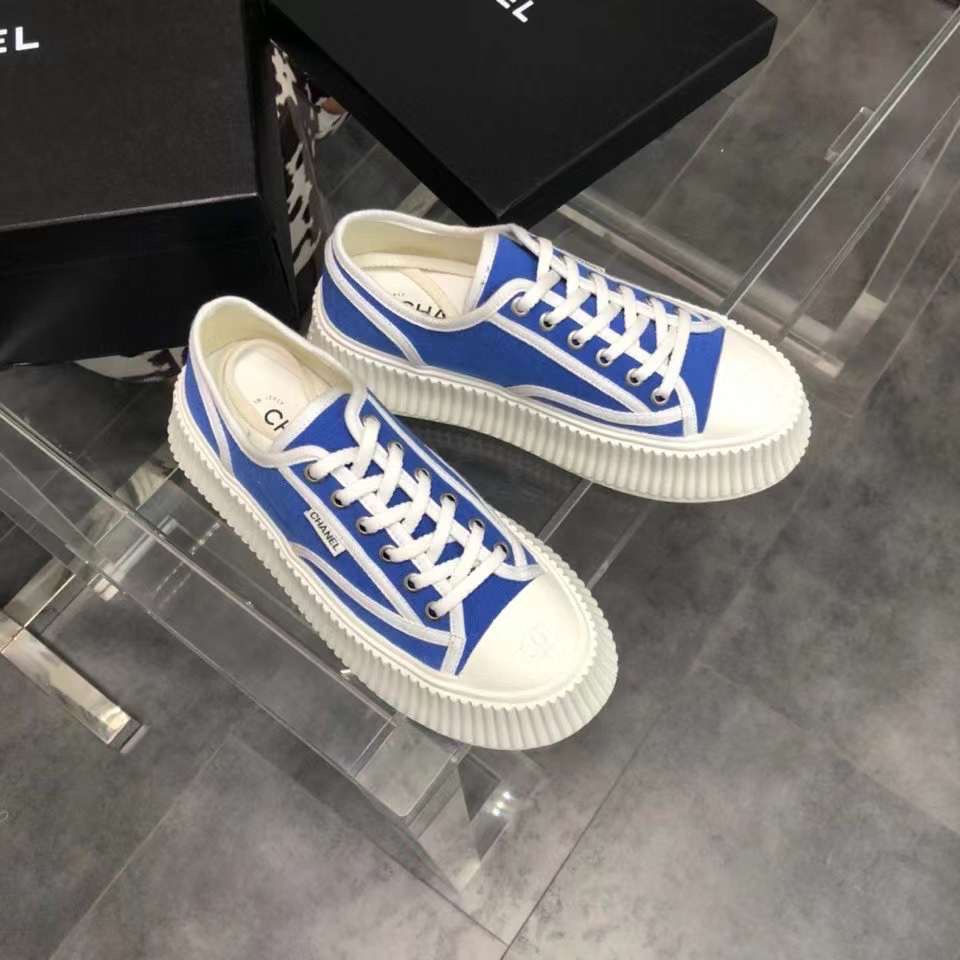 Chanel Platform Sneaker 31 - vstockx