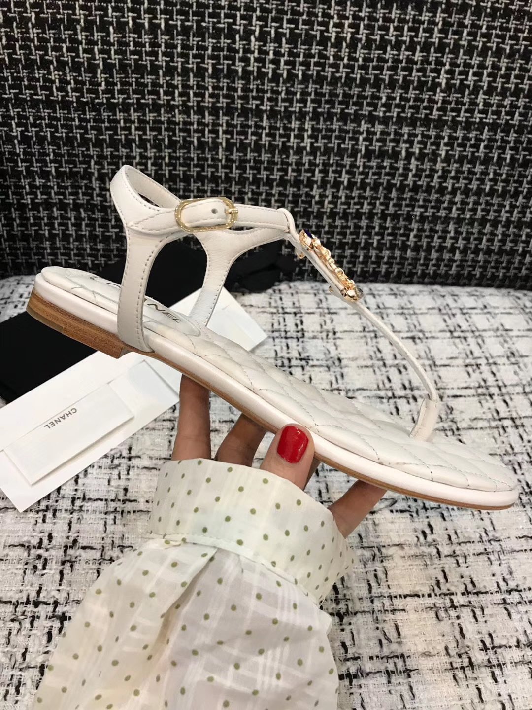 Chanel Slides 50 - vstockx