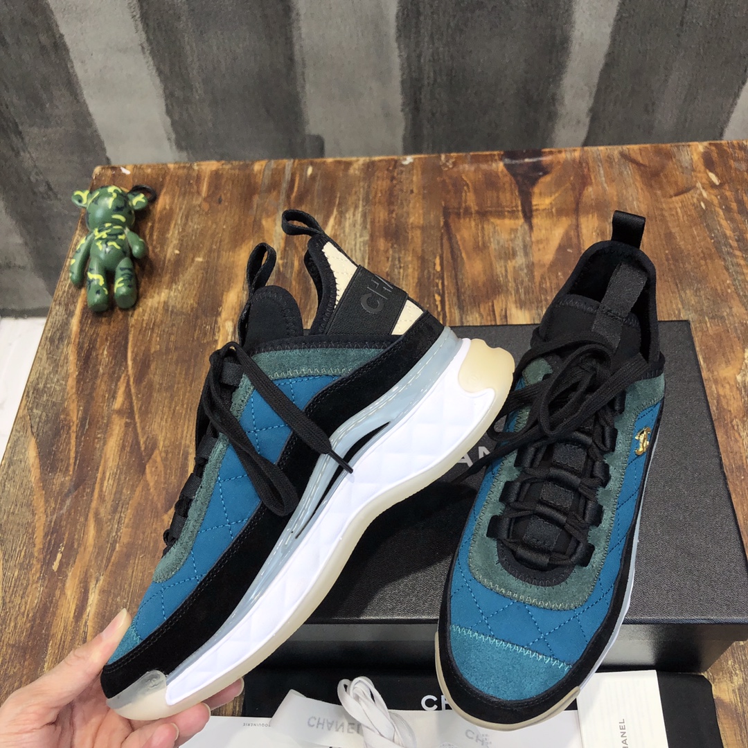 Chanel Fabric & Suede Calfskin Low Top Sneaker 9 - vstockx