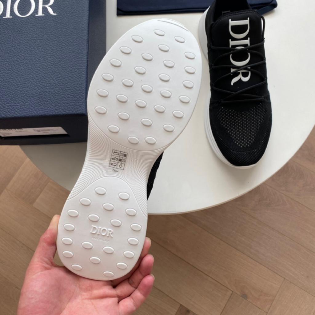 Dior B25 Runner Neoprene Black White - vstockx