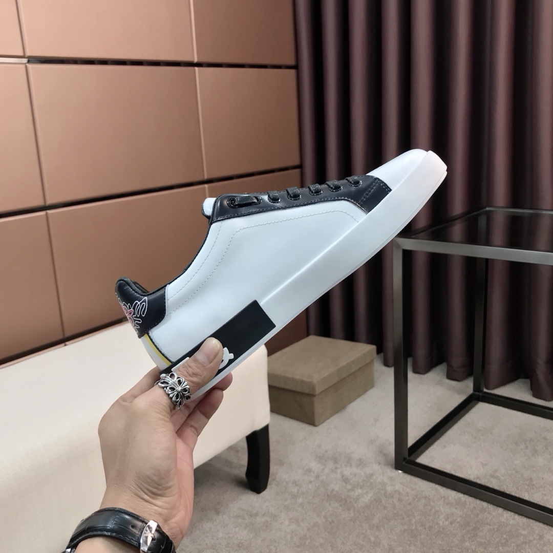 Dolce & Gabbana Low Tops Sneakers 1 - vstockx