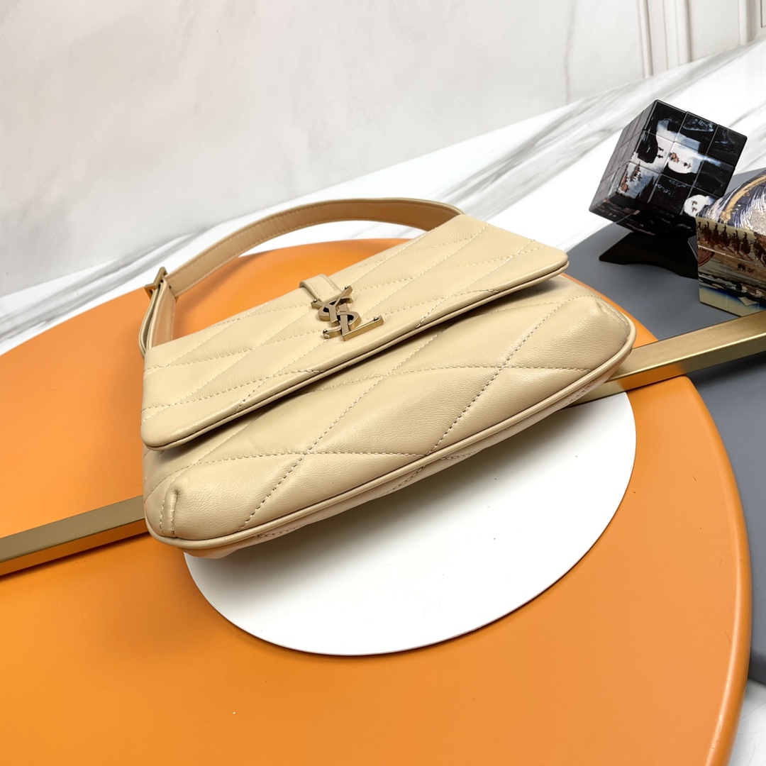 Handbags SAINT LAURENT 698567 size 24  18  5.5 cm - vstockx