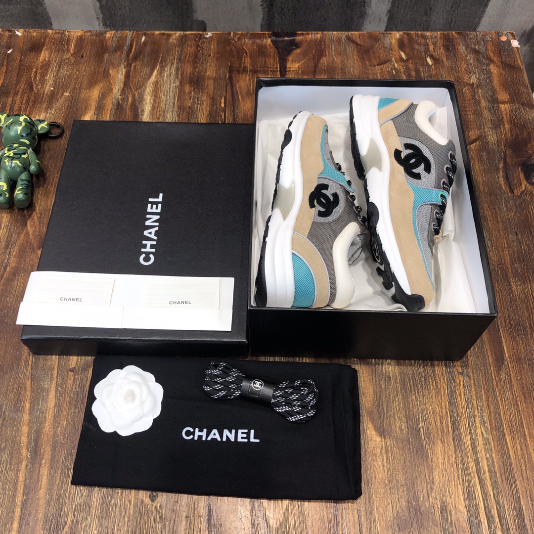 Chanel Fabric & Suede Calfskin Low Top Sneaker 2 - vstockx