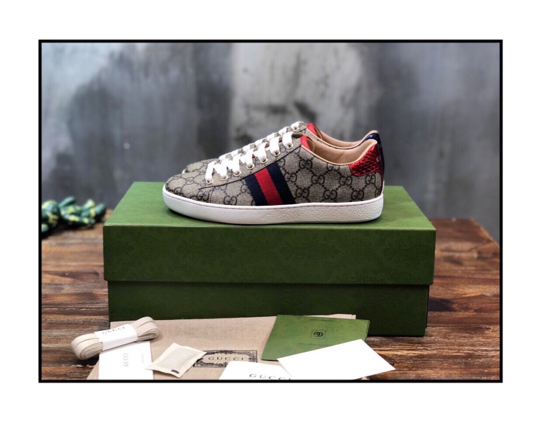 Gucci Ace GG Supreme Navy (W) - vstockx