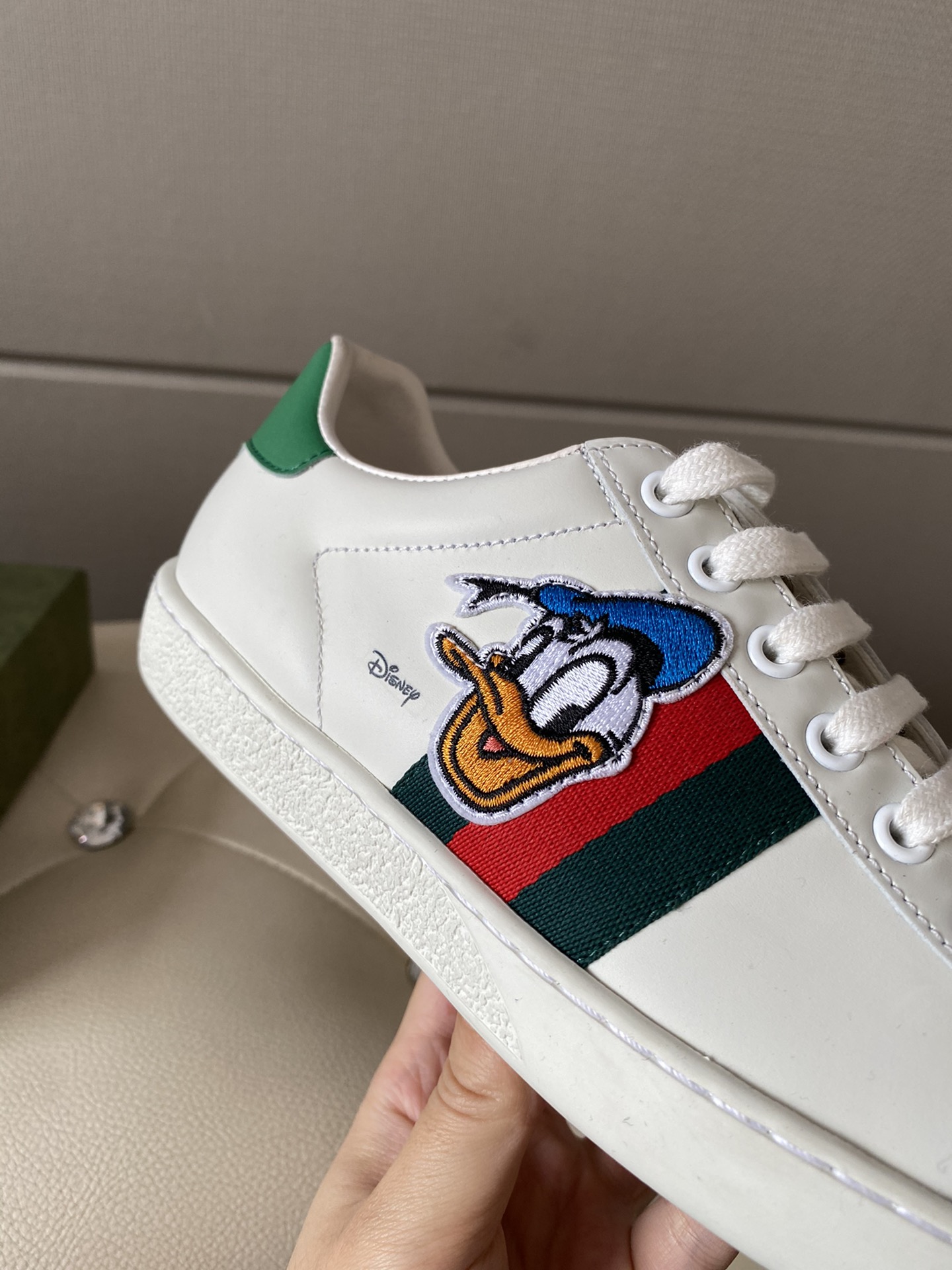 Gucci Women's Ace sneaker with bee sneaker 4 - vstockx