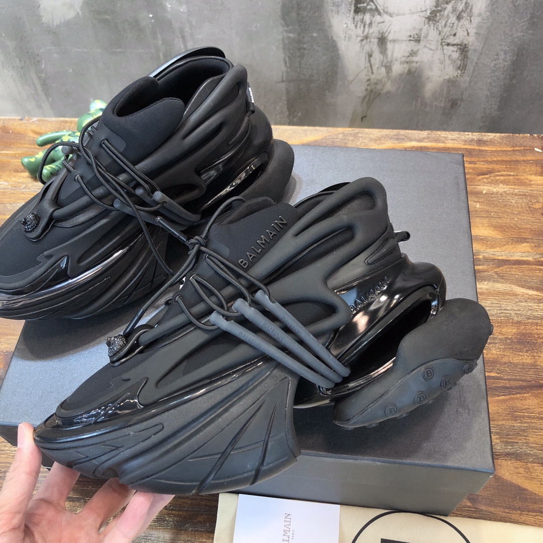 Balmain Unicorn Low-Top Black - vstockx