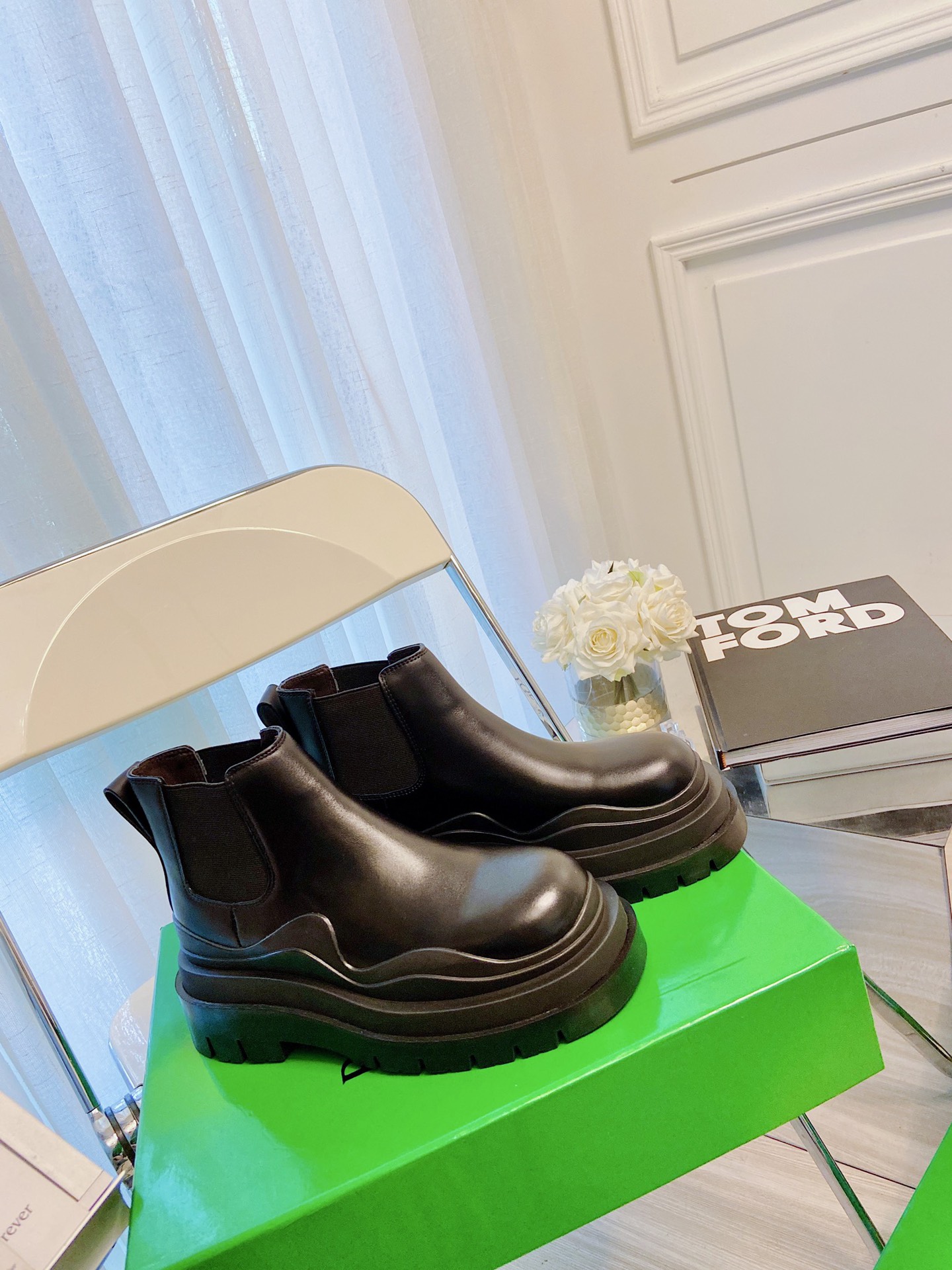 Bottega Veneta Boots 32 - vstockx