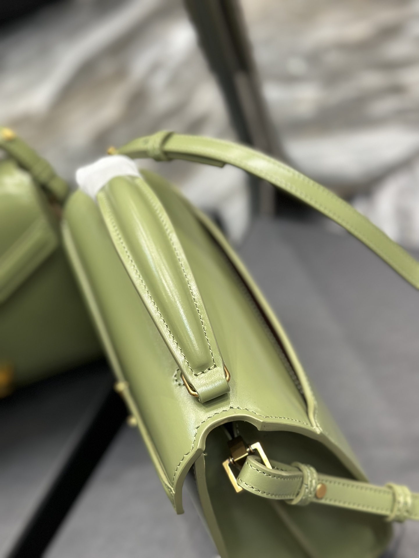 Handbags SAINT LAURENT 602716 size 20  16  7.5 cm - vstockx