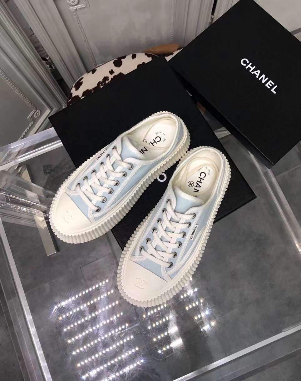Chanel Platform Sneaker 27 - vstockx