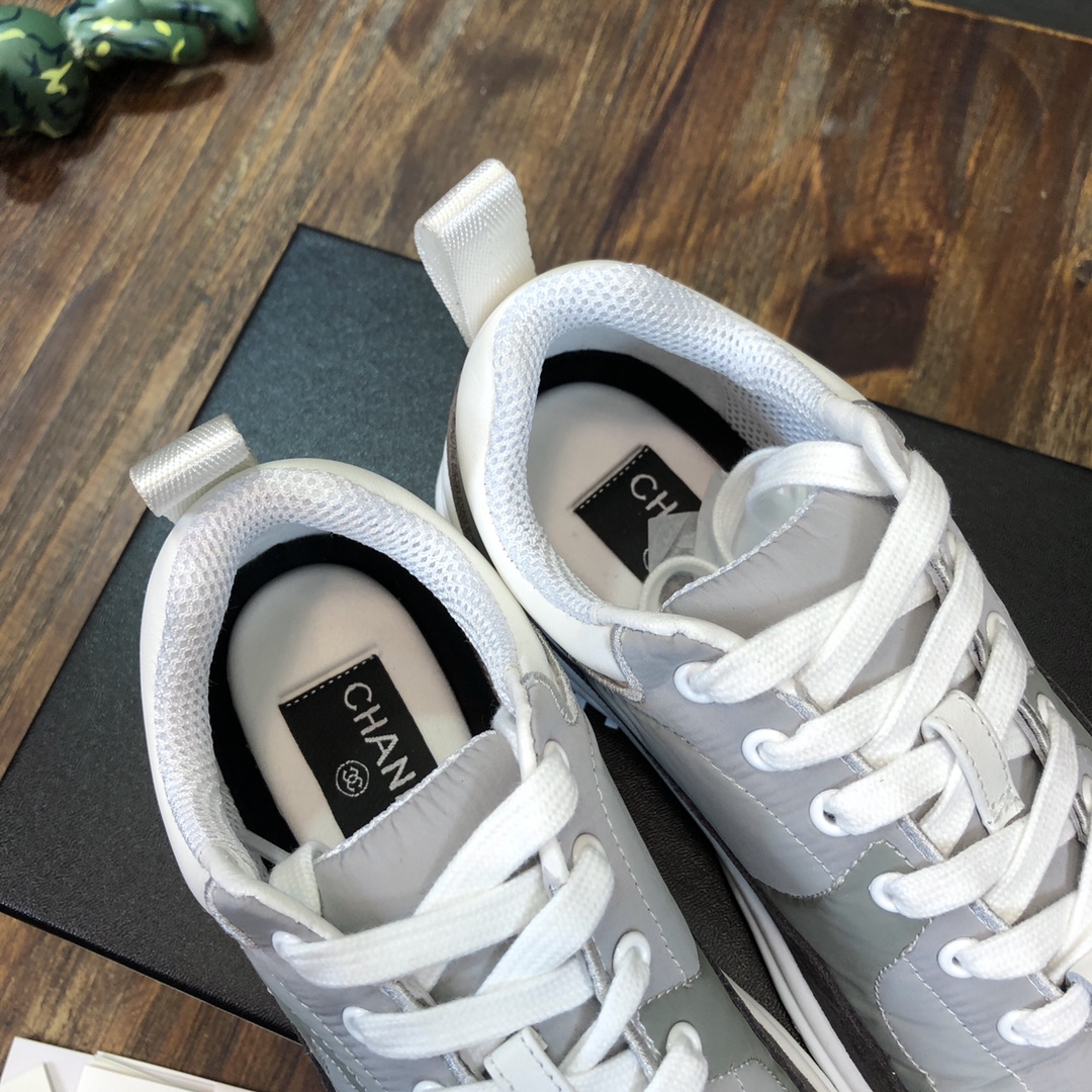 Chanel Fabric & Suede Calfskin Low Top Sneaker 31 - vstockx