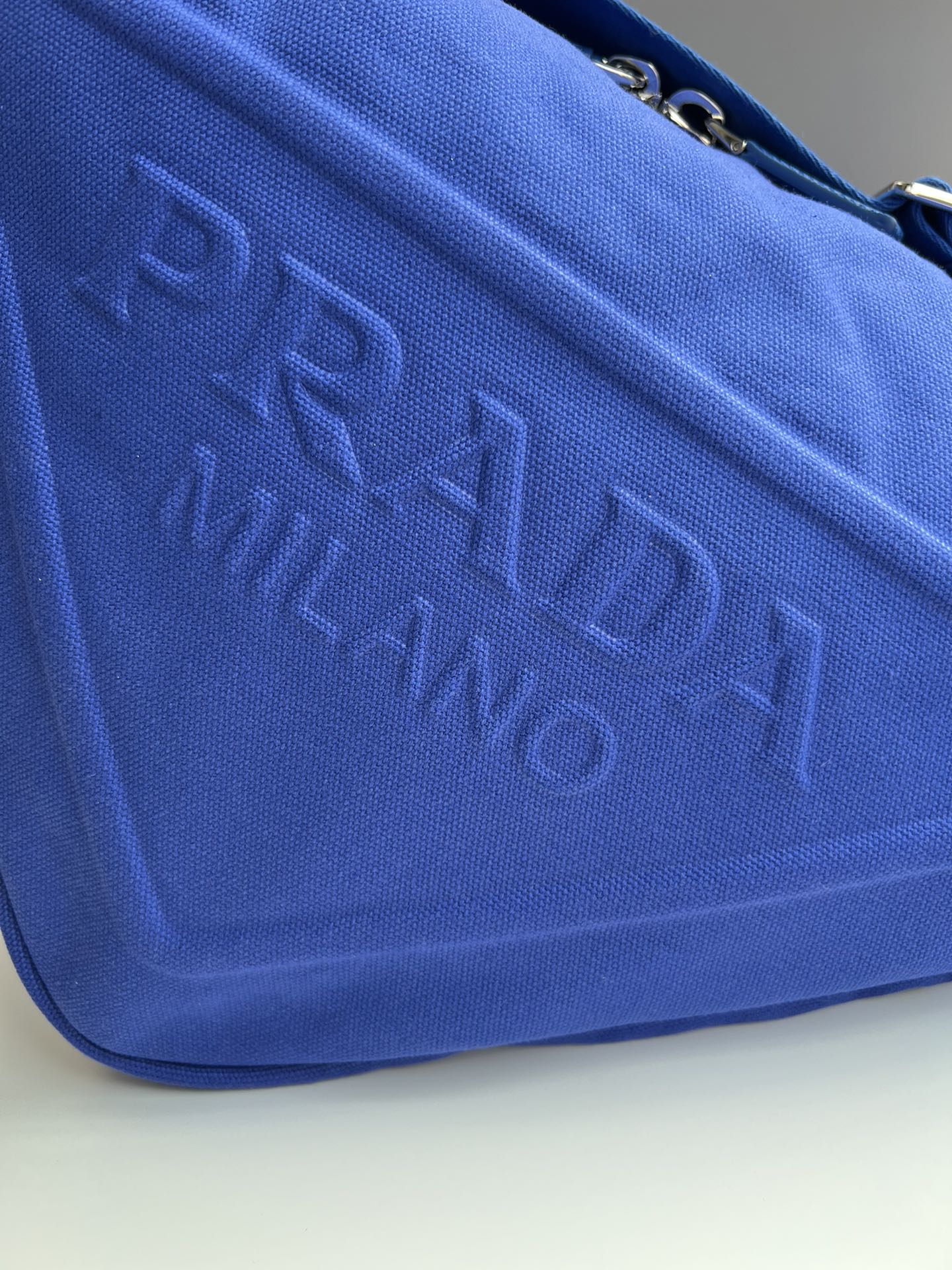 handbags prada 2VY007 size:60*22.5*28 - vstockx