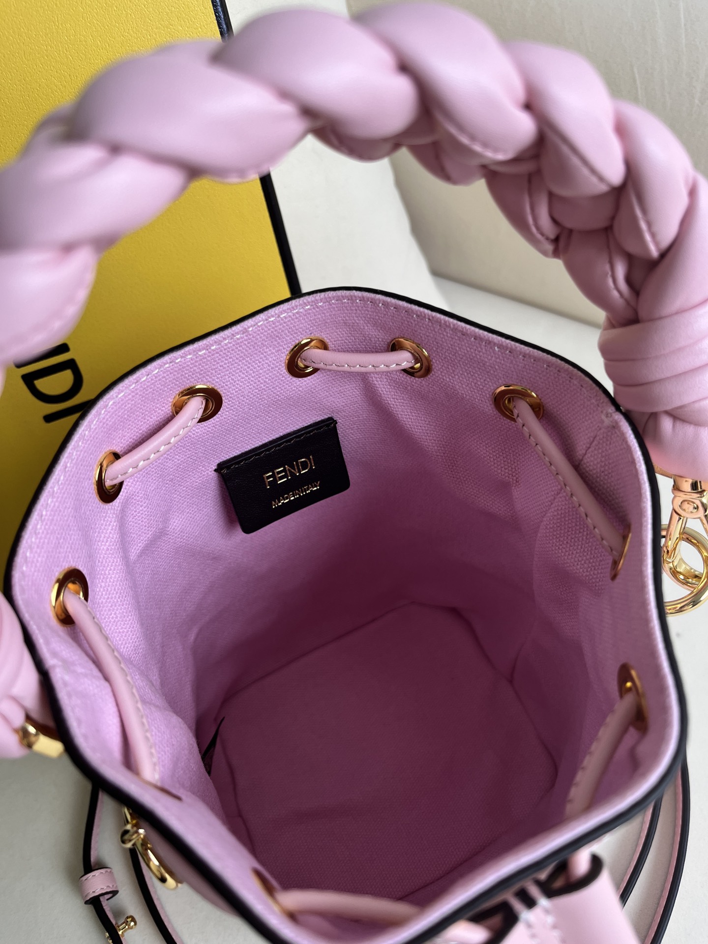 handbags FENDI 038 size:12*18*10cm - vstockx