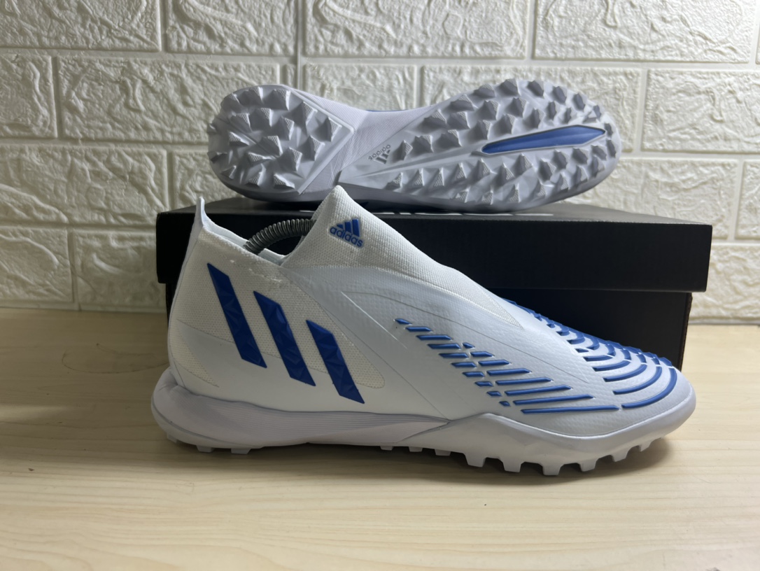 AD football shoes 22 - vstockx