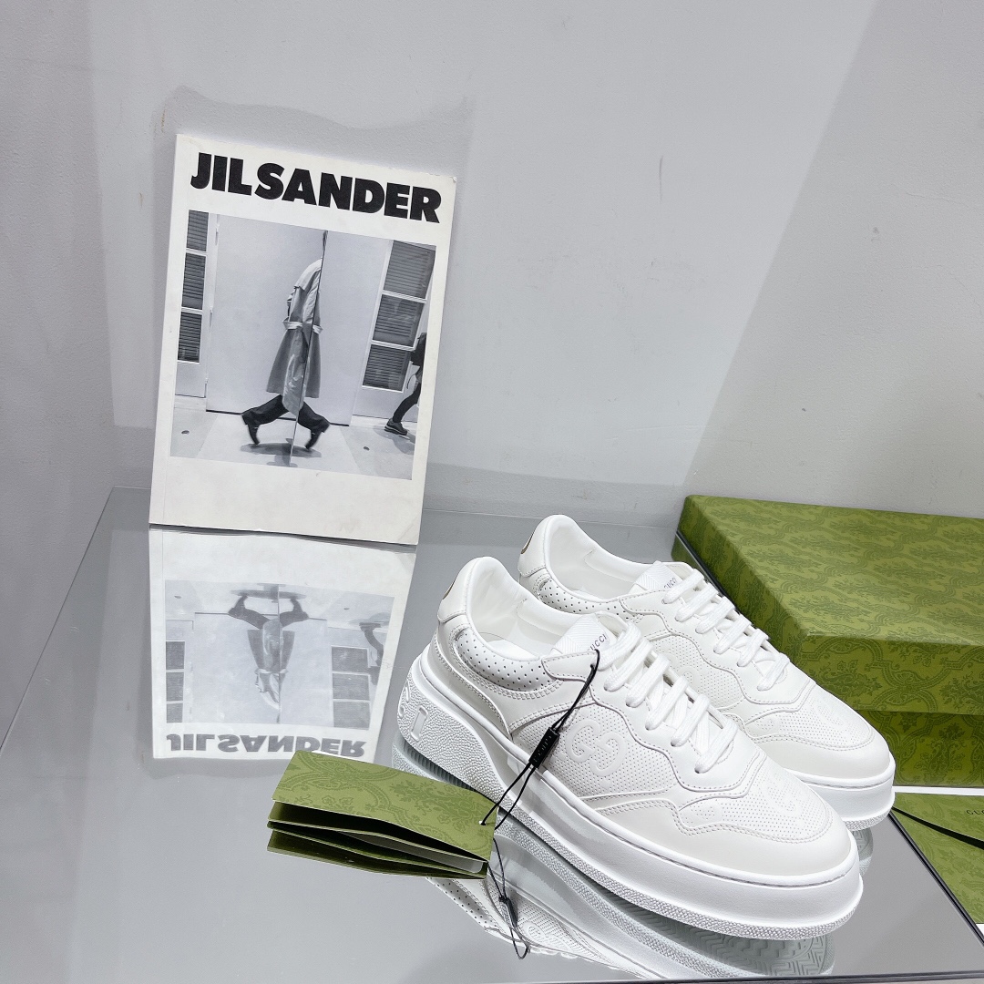 Gucci Women's GG sneaker 2 - vstockx