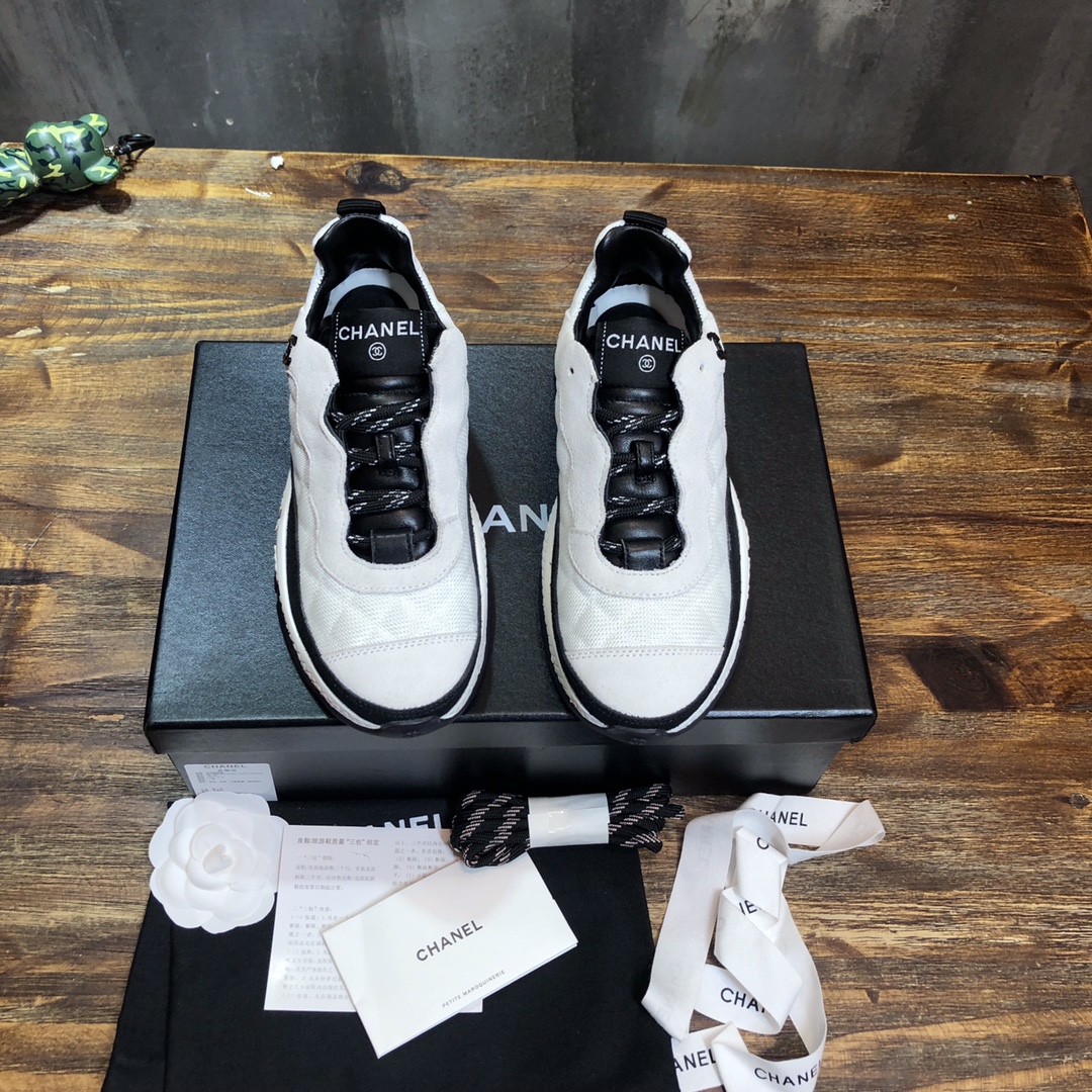 Chanel Fabric & Suede Calfskin Low Top Sneaker 24 - vstockx