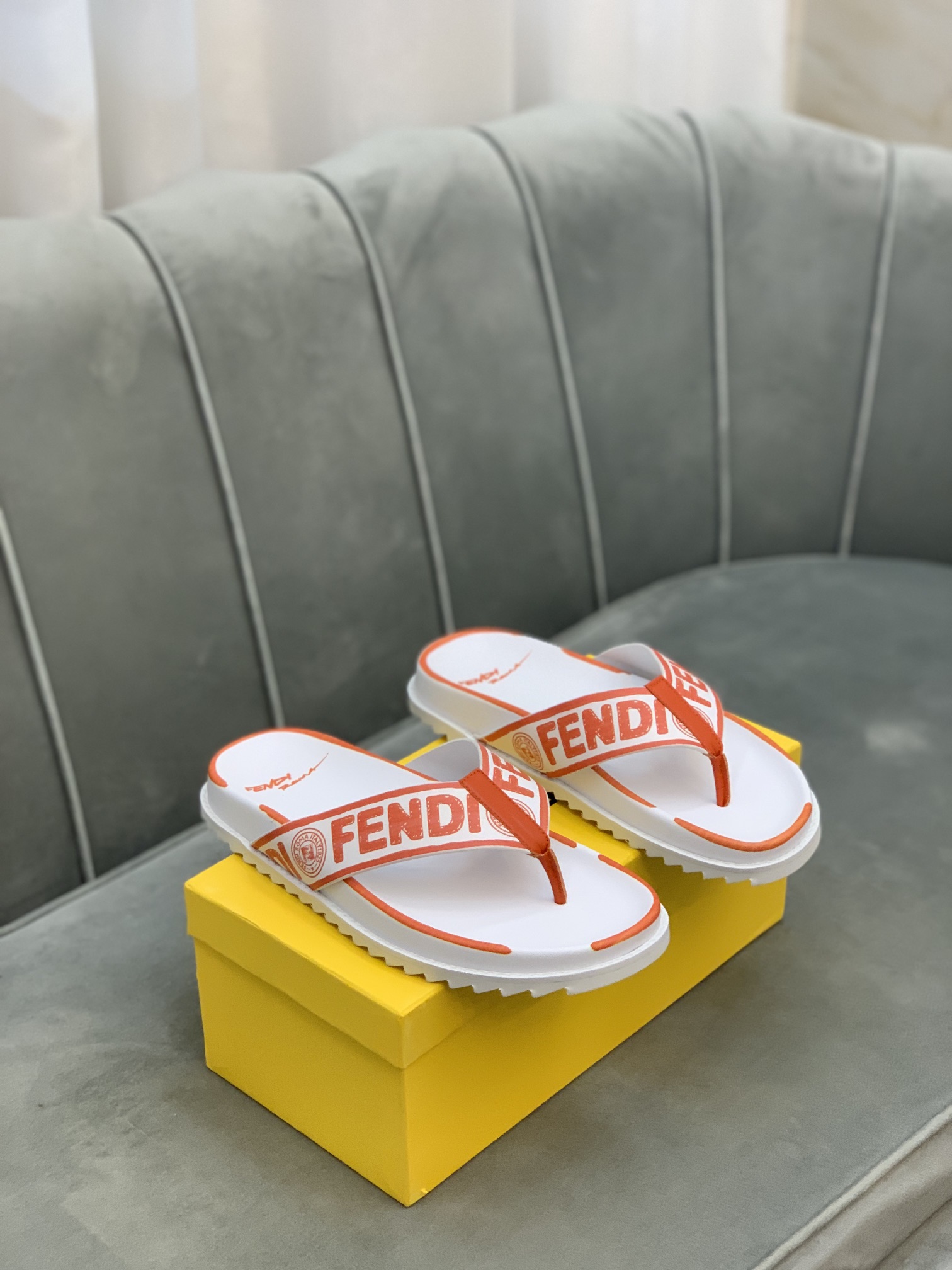 Fendi Slides 14 - vstockx