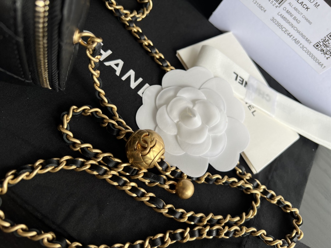 Handbag Chanel AP1447 size 8.5cmx11cmx7 cm - vstockx