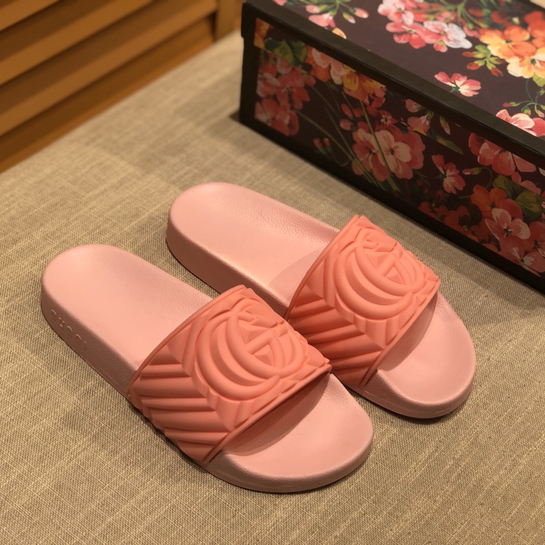 Gucci Slippers 50 - vstockx