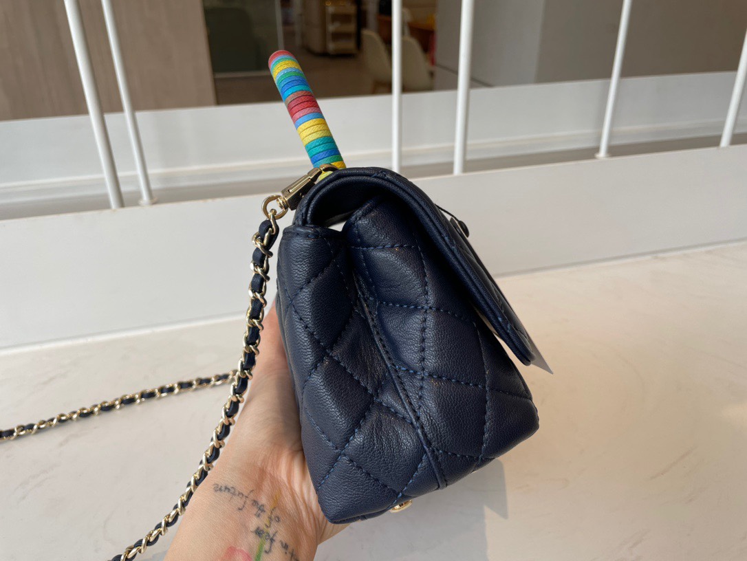 Handbag Chanel AS2215 - vstockx
