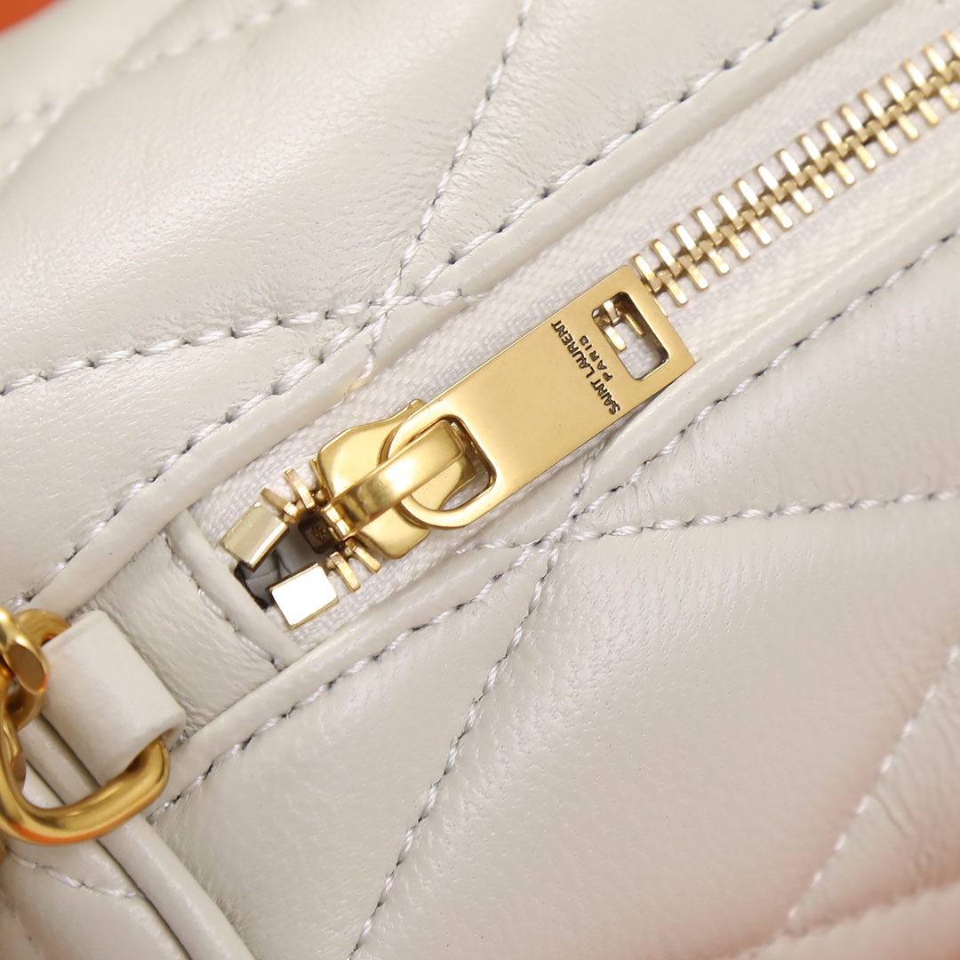 Handbags SAINT LAURENT 699703 size 20x10x10 cm - vstockx