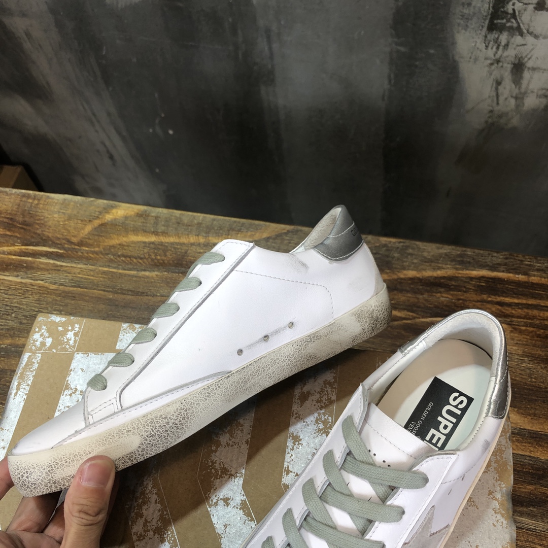 Golden Goose Superstar distressed-finish sneakers 4 - vstockx