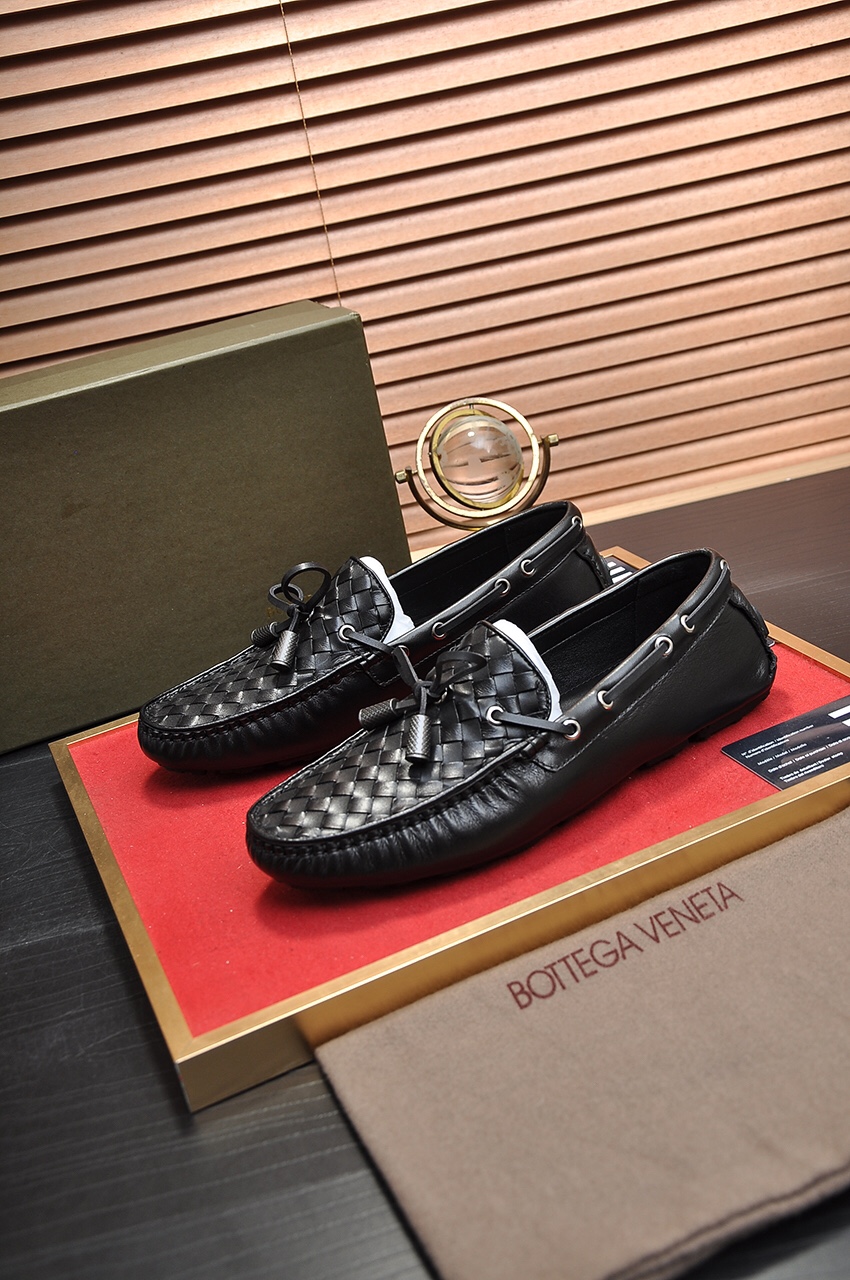 Bottega Veneta Intrecciato Leather Loafers 9 - vstockx