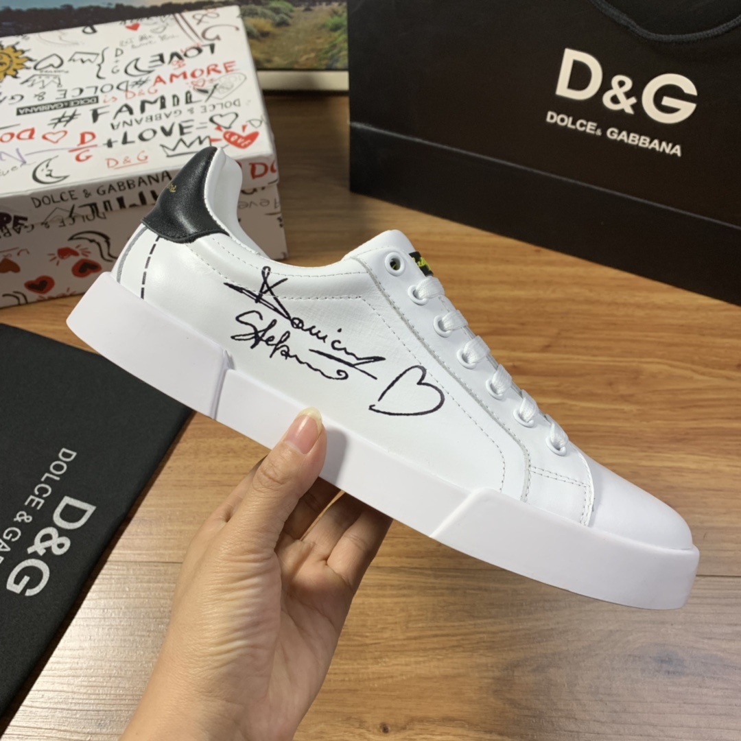 Dolce & Gabbana Low Tops Sneakers 128 - vstockx