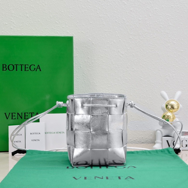 Handbags Bottega Veneta 6612 size:19 cm - vstockx