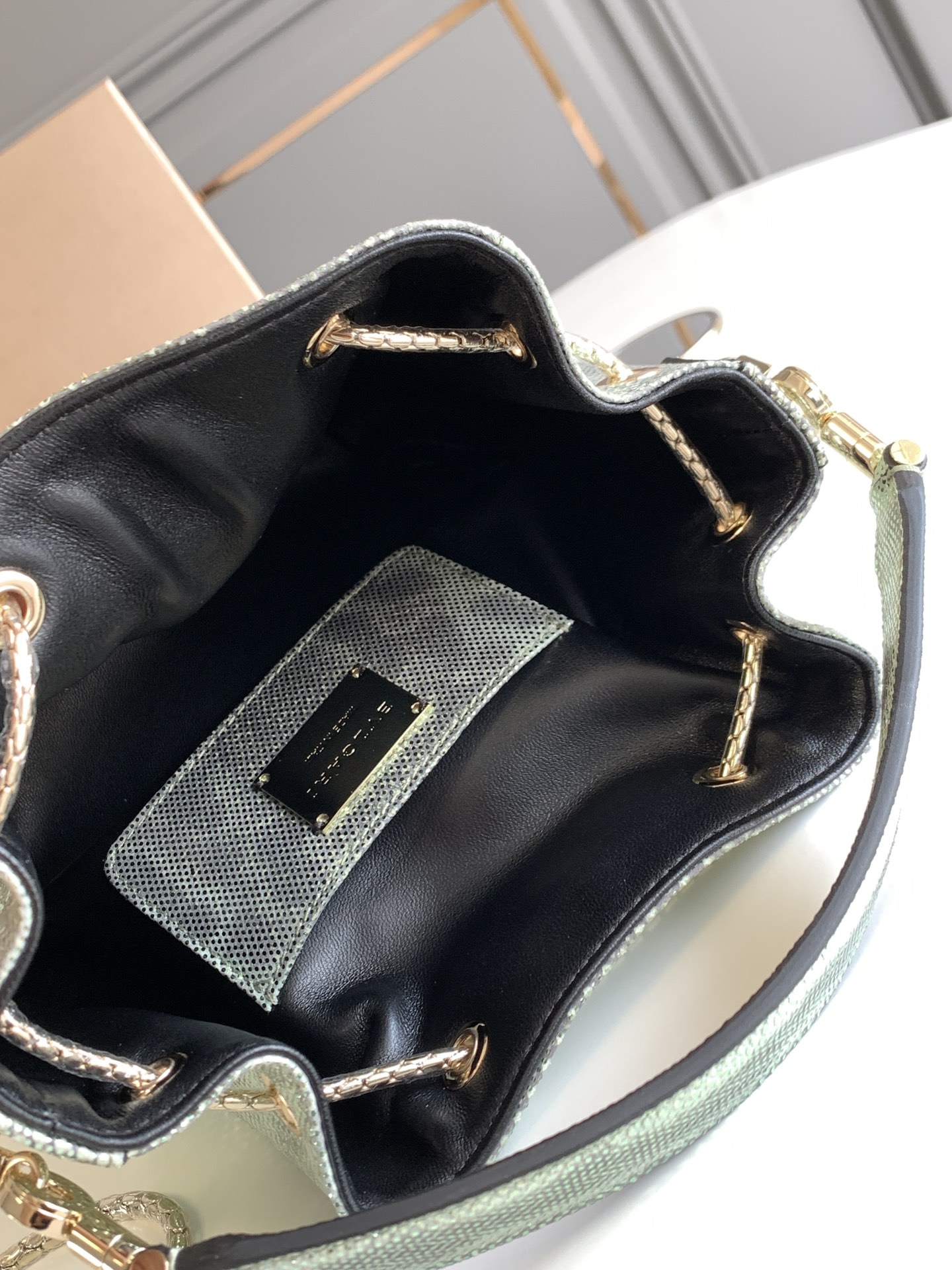 Handbags Bvlgari Sprpenti Forever size:16*11*19 cm - vstockx