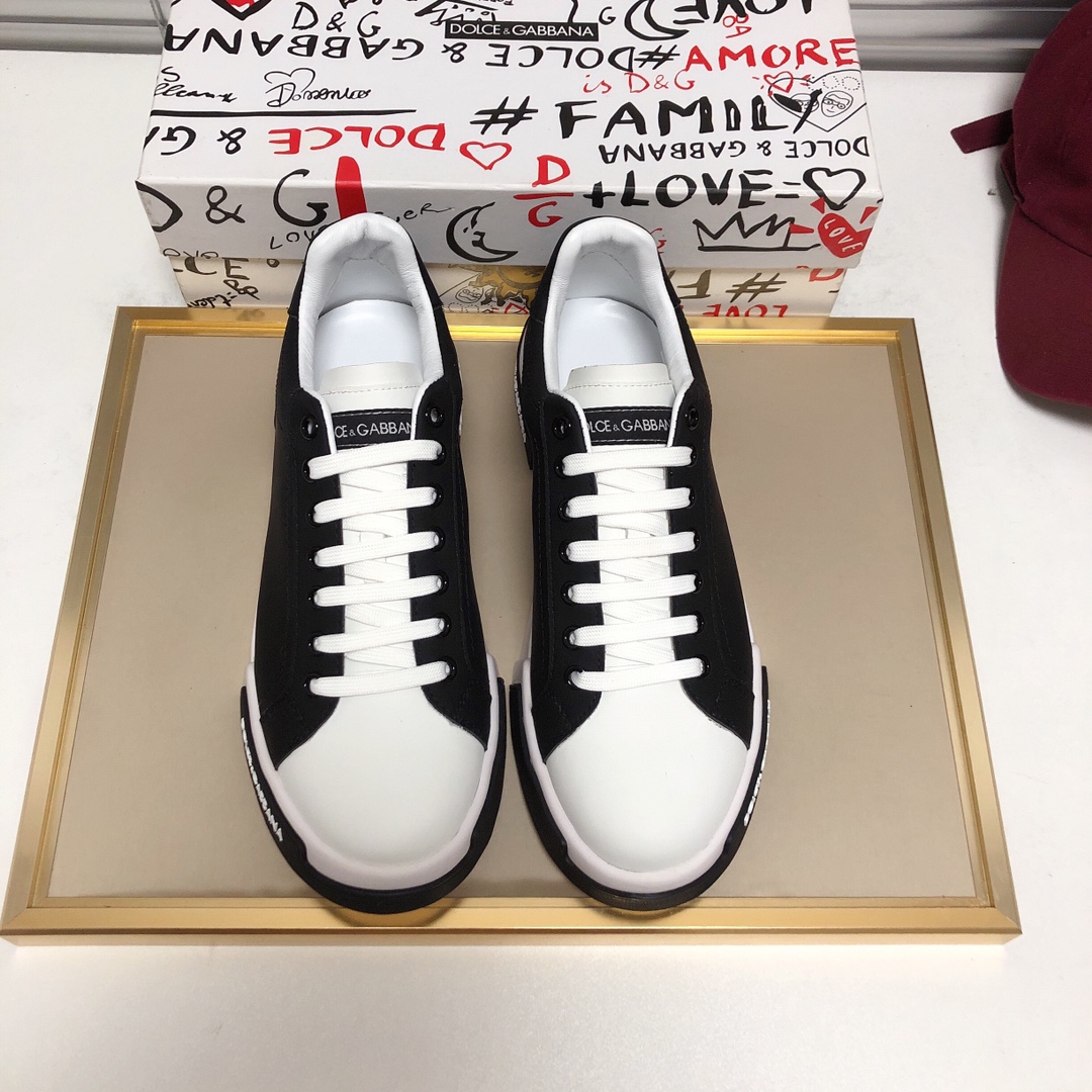 Dolce & Gabbana Low Tops Sneakers 109 - vstockx