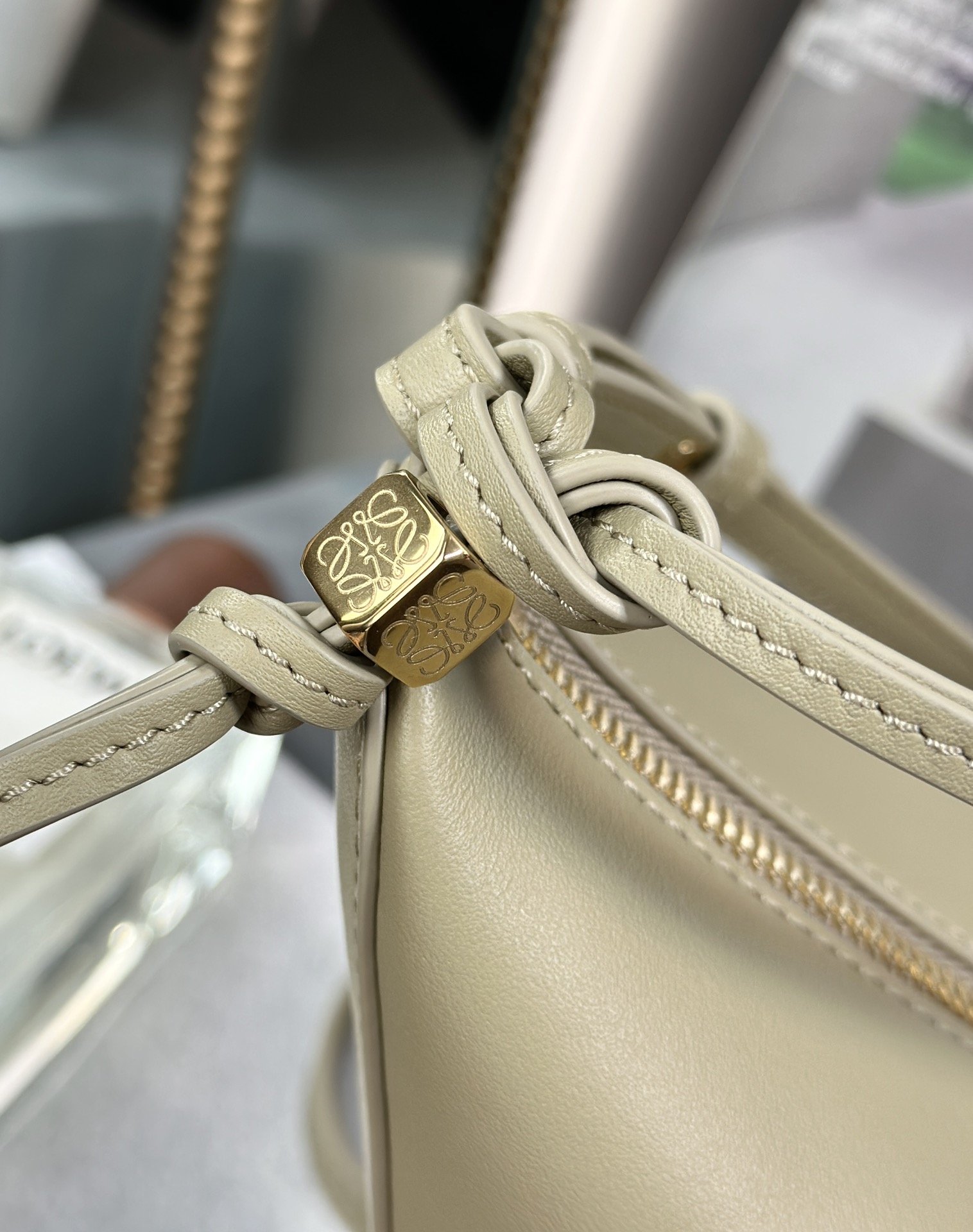 Handbags LOEWE   size:28-17-9.5 cm - vstockx