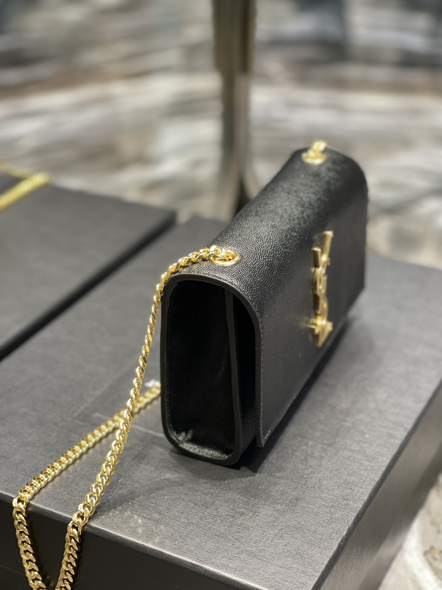 Handbags SAINT LAURENT 469390 size 20x13.5x5.5 cm - vstockx