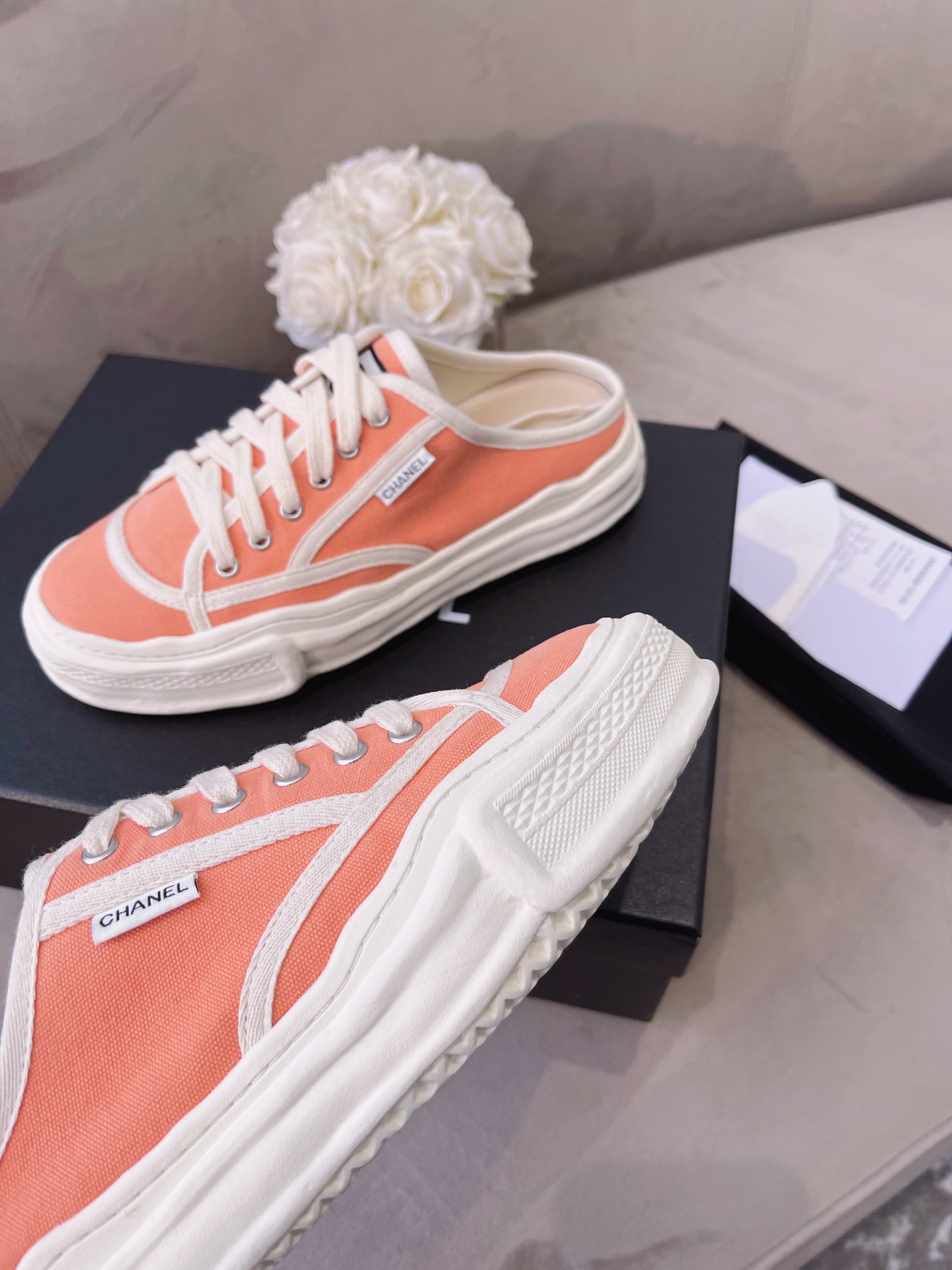 Chanel Platform Sneaker 21 - vstockx