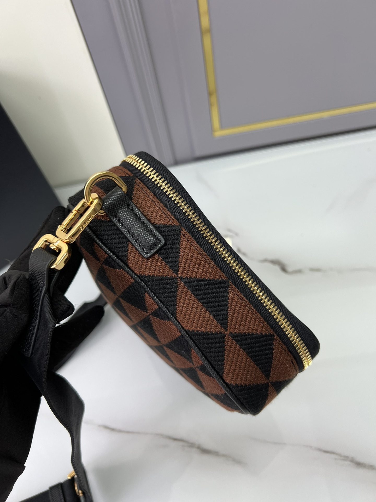 handbags prada 2VH069 22*16*6 - vstockx
