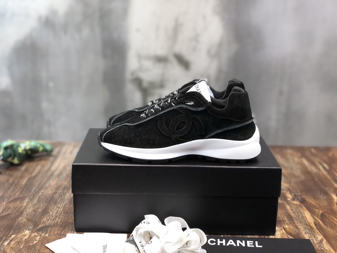Chanel Fabric & Suede Calfskin Low Top Sneaker 26 - vstockx