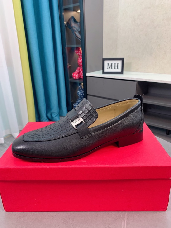 Salvatore Ferragamo Boots 36 - vstockx