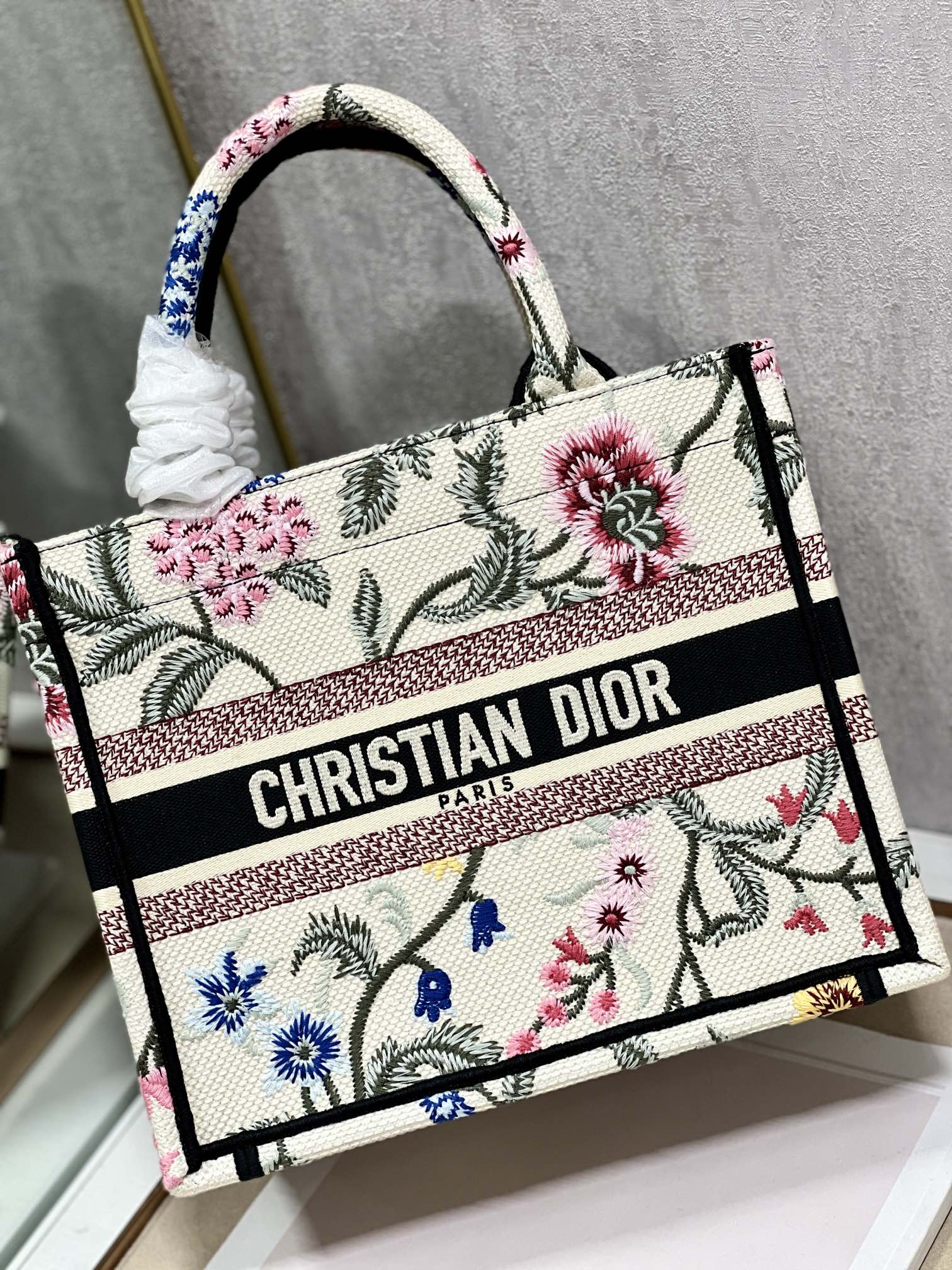 Handbag Dior 1265 size 26.5  21  14 cm - vstockx