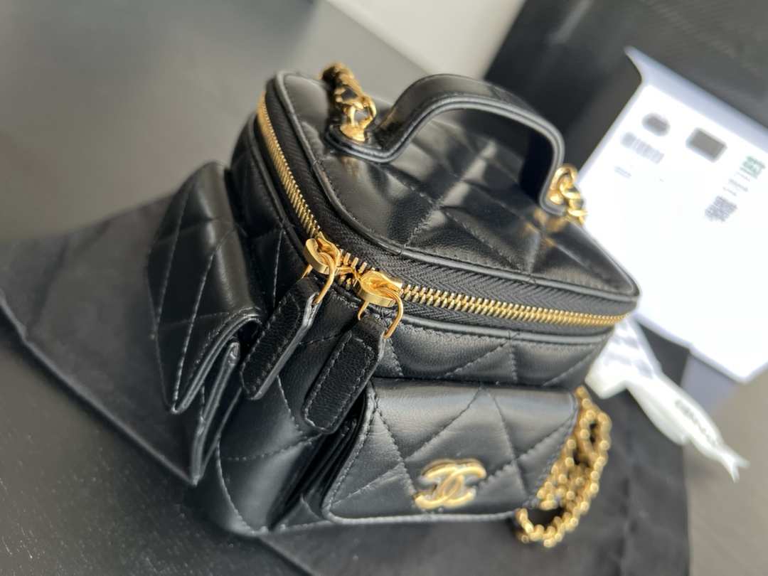 Handbag Chanel AP3016 size 11cmx11cmx11 cm - vstockx