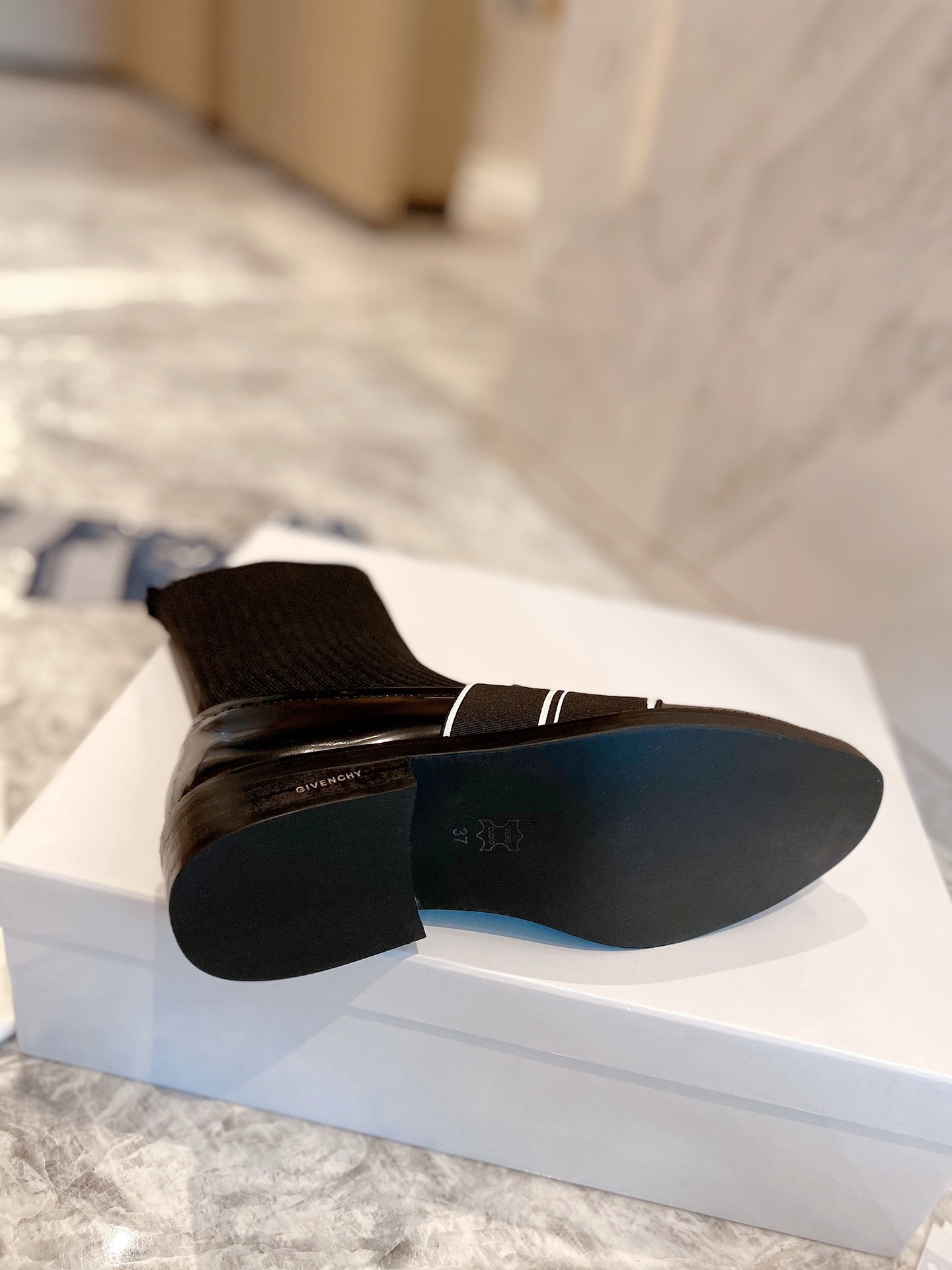 Givenchy Boots 8 - vstockx