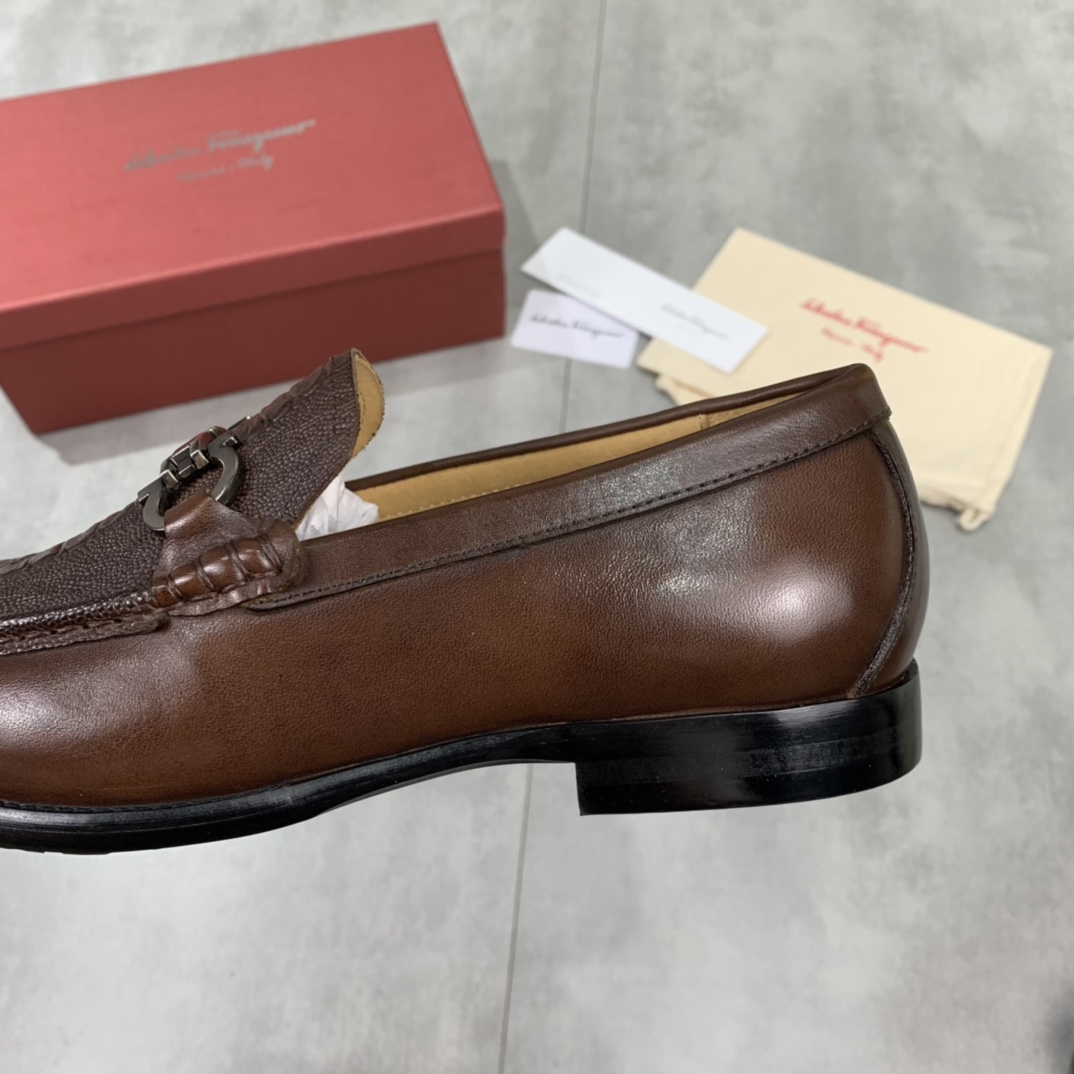 Salvatore Ferragamo Boots 18 - vstockx