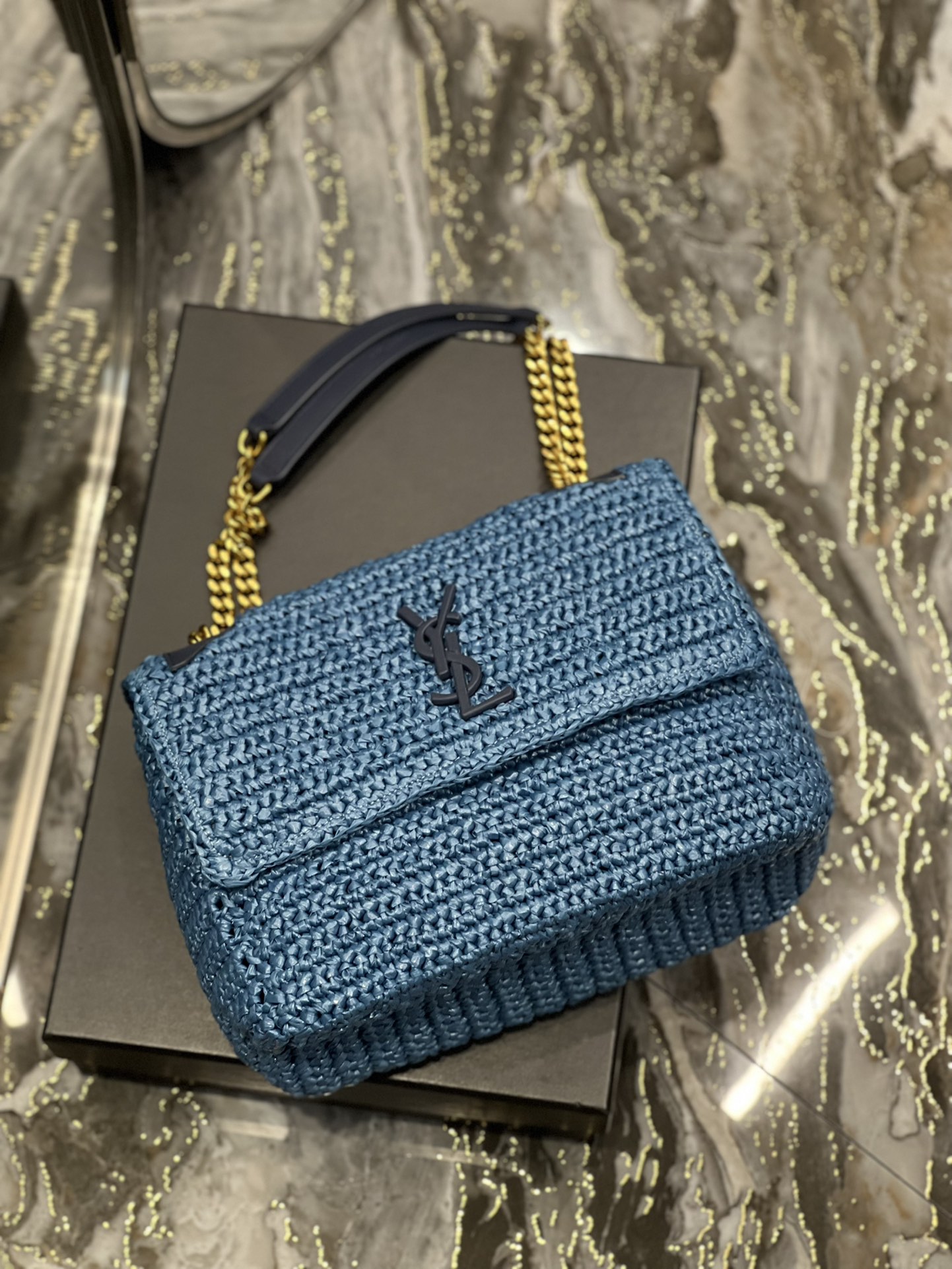 Handbags SAINT LAURENT 633158 size 28  20.5  8.5 cm - vstockx