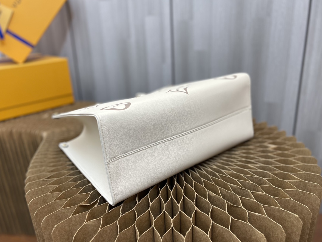 Handbag Louis Vuitton M45494 size 34x26x13 cm - vstockx